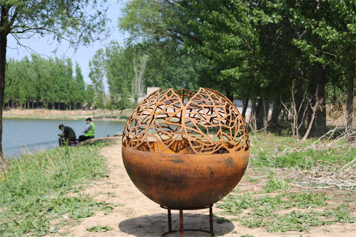 Corten stål utomhus sfär Skulptur eldgropar